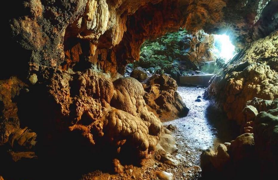 Mawsmai Caves Itinerary